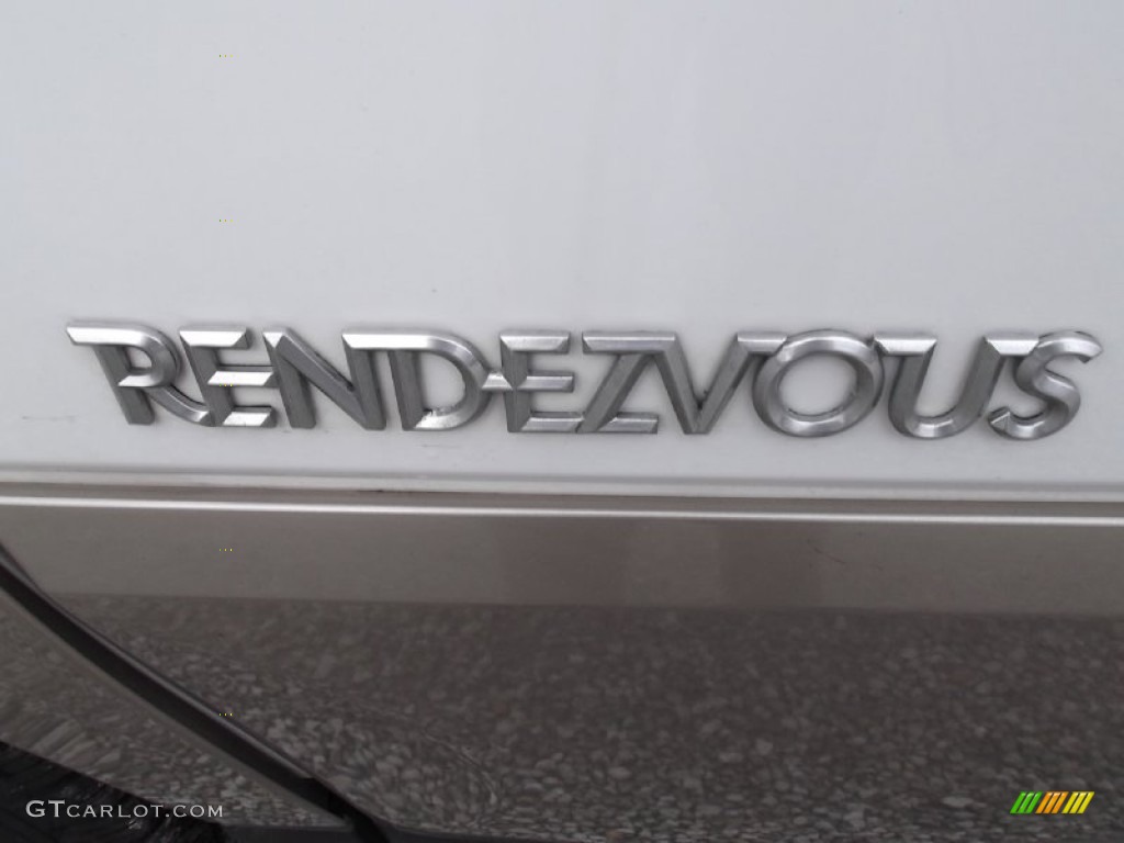 2002 Rendezvous CXL AWD - Bright White / Medium Oak photo #36