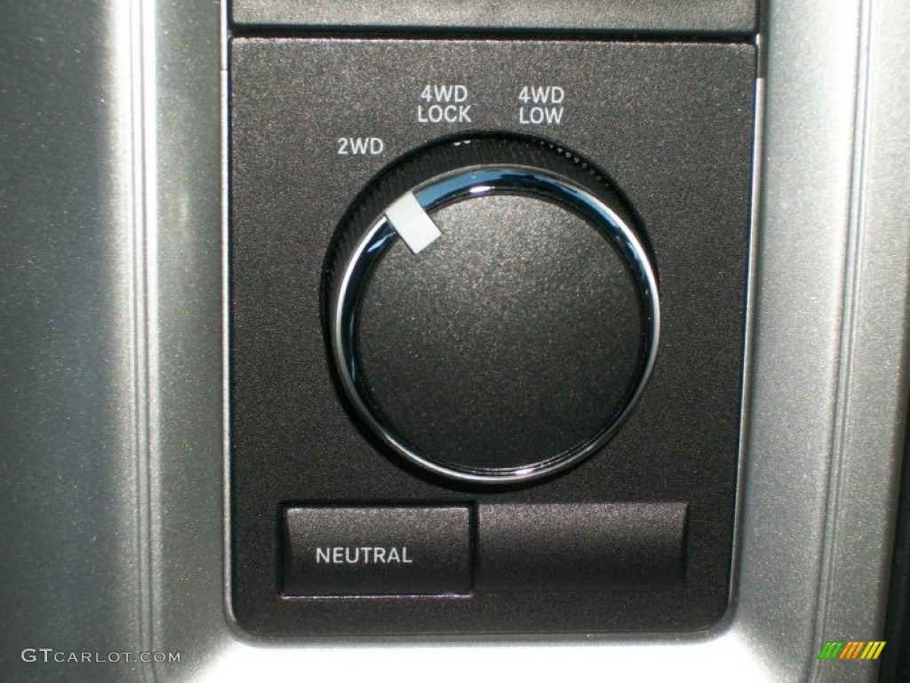 2012 Dodge Ram 3500 HD Big Horn Crew Cab 4x4 Controls Photo #74927926