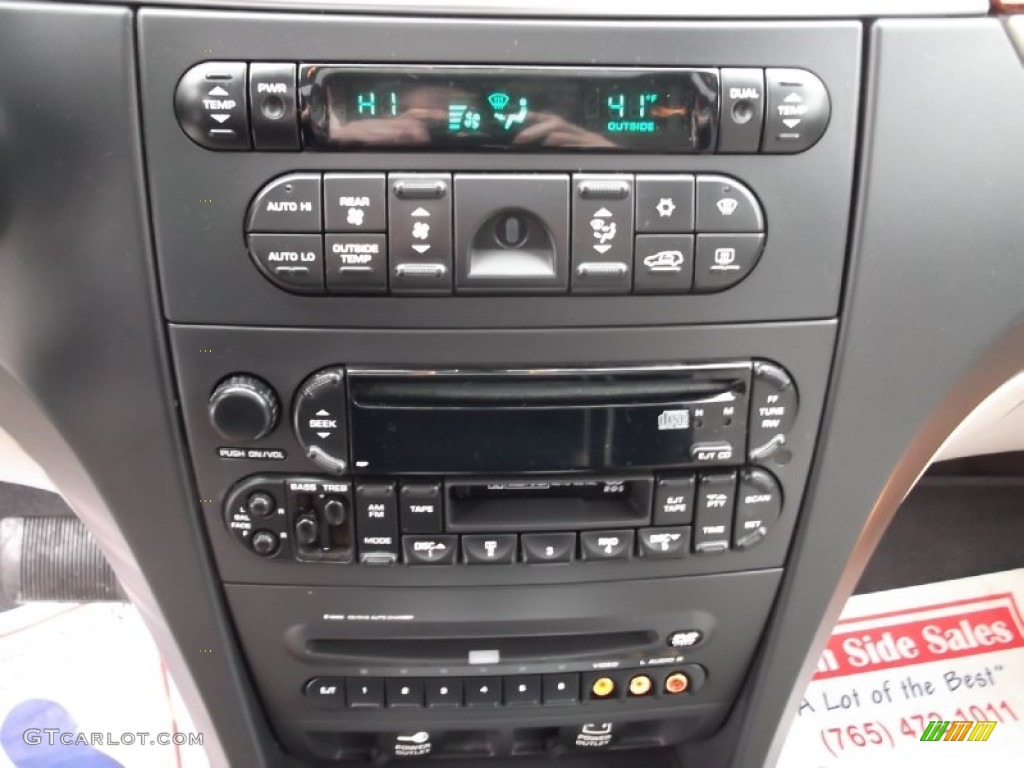 2004 Chrysler Pacifica AWD Controls Photo #74929008