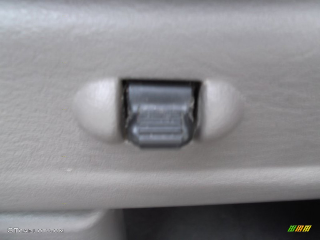 2002 PT Cruiser Limited - Light Almond Metallic / Taupe photo #27