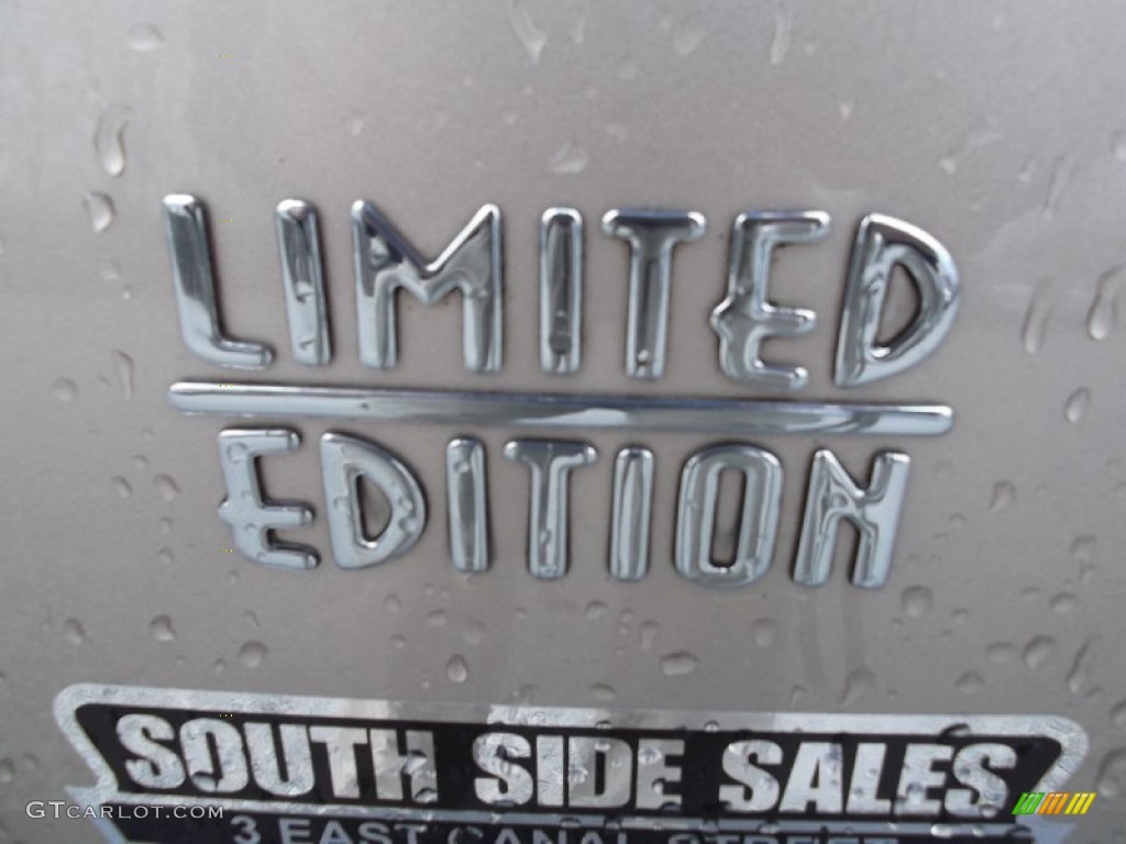 2002 PT Cruiser Limited - Light Almond Metallic / Taupe photo #32
