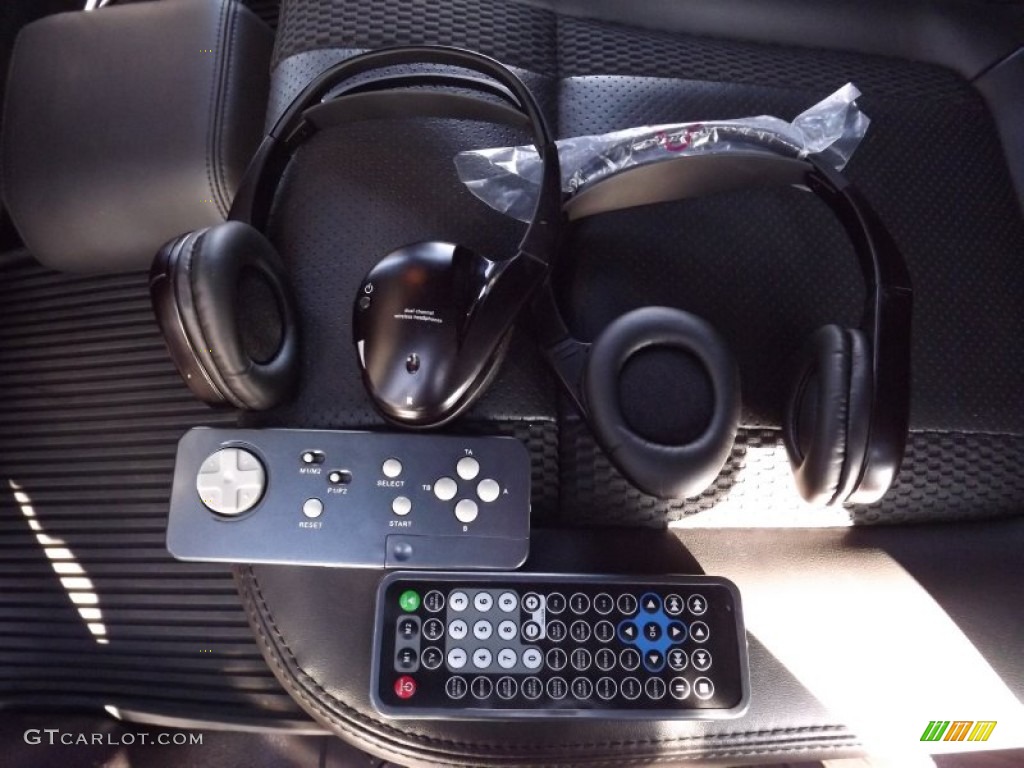 2012 Ford F150 SVT Raptor SuperCrew 4x4 Entertainment System Photos