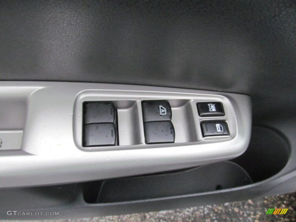 2010 Impreza 2.5i Sedan - Spark Silver Metallic / Carbon Black photo #9