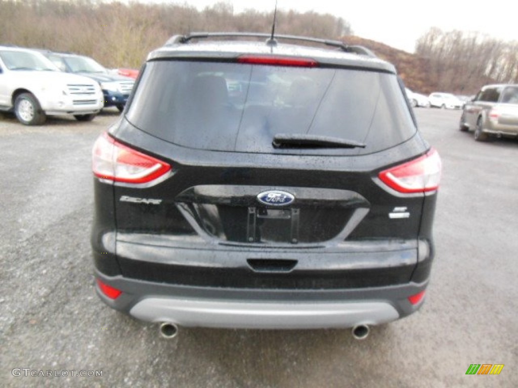 2013 Escape SE 2.0L EcoBoost 4WD - Tuxedo Black Metallic / Charcoal Black photo #7