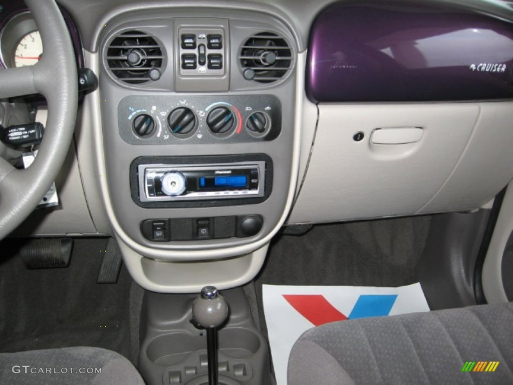 2005 PT Cruiser Touring - Dark Plum Pearl / Dark Slate Gray photo #13