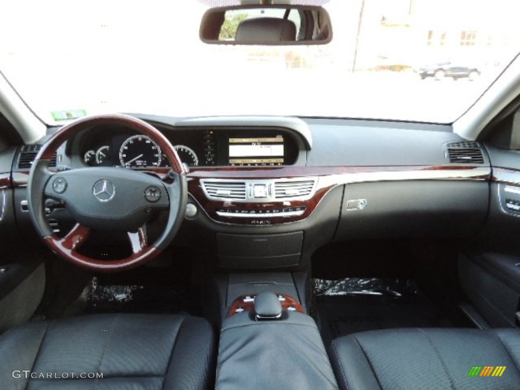 2007 S 550 4Matic Sedan - Arctic White / Black photo #11