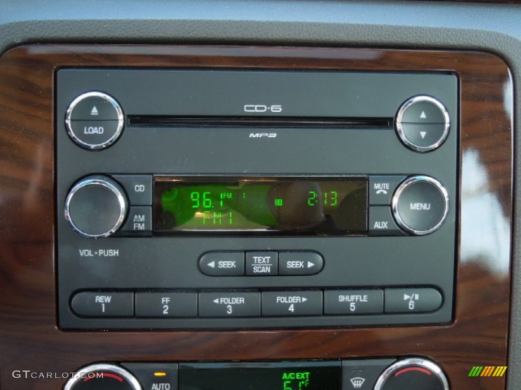 2008 Ford Taurus SEL Audio System Photo #74935599