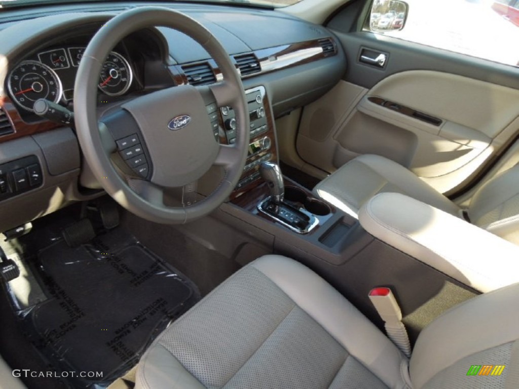 Medium Light Stone Interior 2008 Ford Taurus SEL Photo #74935846