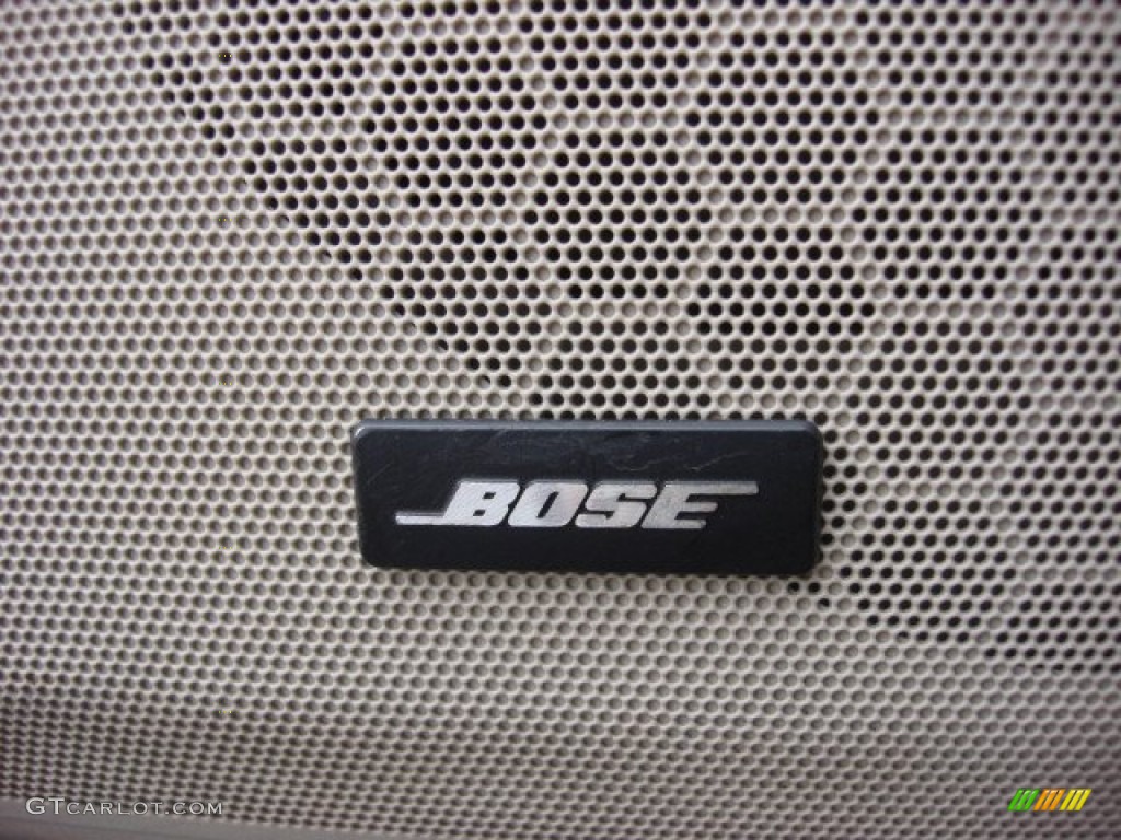 2006 Cadillac DTS Performance Audio System Photo #74936660