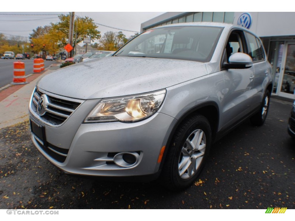 Reflex Silver Metallic Volkswagen Tiguan