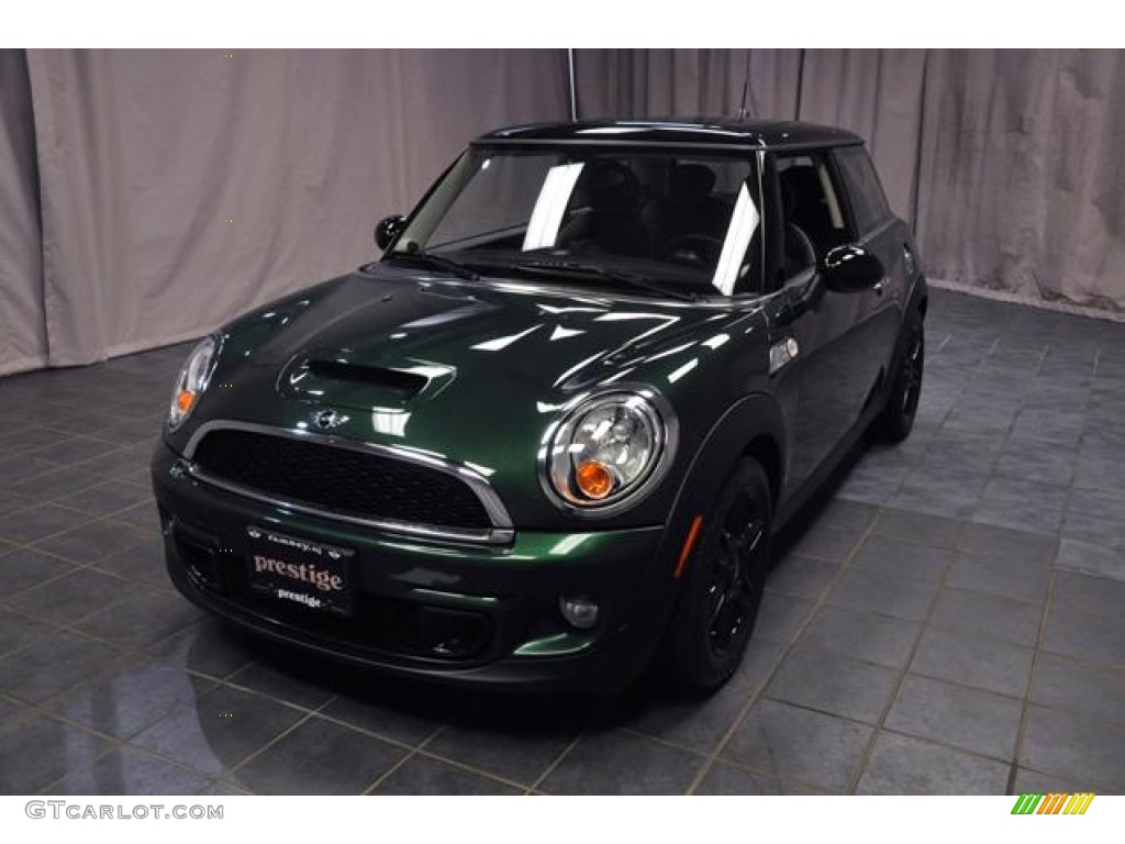 British Racing Green II Metallic Mini Cooper