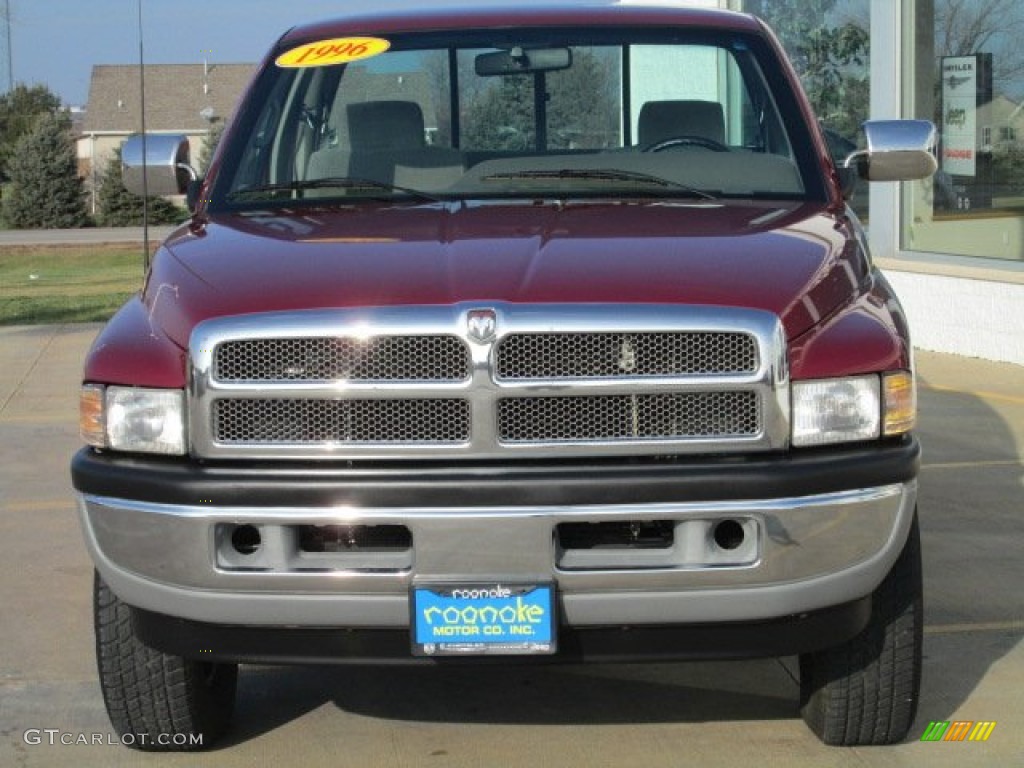 1996 Ram 1500 SLT Extended Cab 4x4 - Claret Red Pearl / Gray photo #4