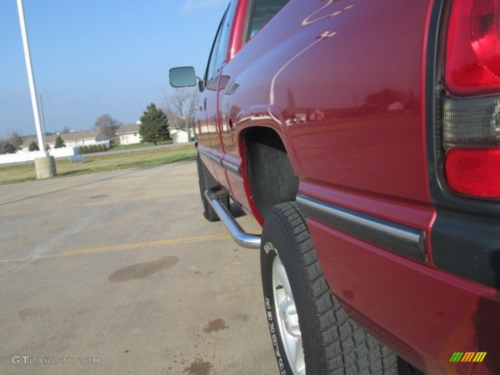 1996 Ram 1500 SLT Extended Cab 4x4 - Claret Red Pearl / Gray photo #16