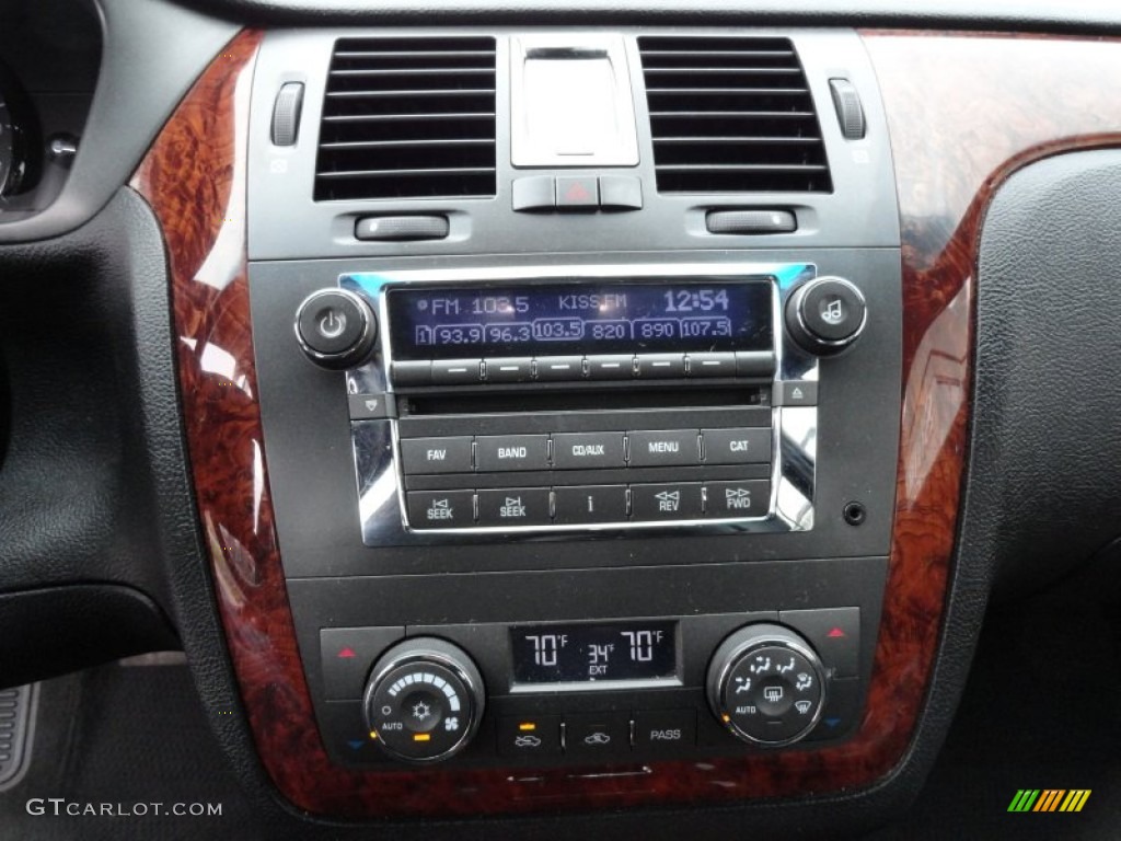 2007 Cadillac DTS Luxury Controls Photos