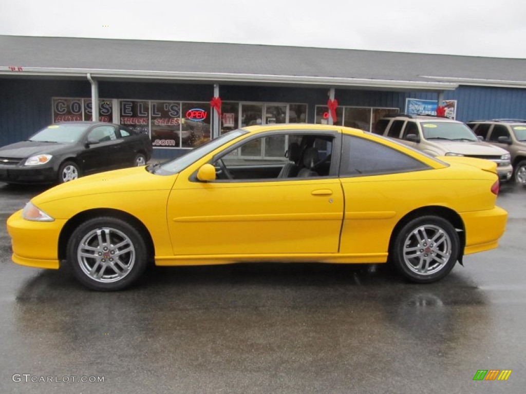 2002 Cavalier LS Sport Coupe - Yellow / Graphite photo #2