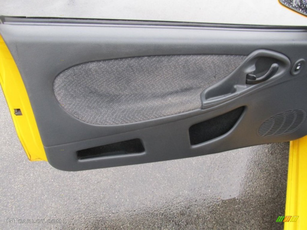 2002 Chevrolet Cavalier LS Sport Coupe Graphite Door Panel Photo #74948341