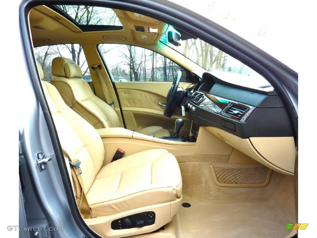 Beige Interior 2007 BMW 5 Series 550i Sedan Photo #74952421