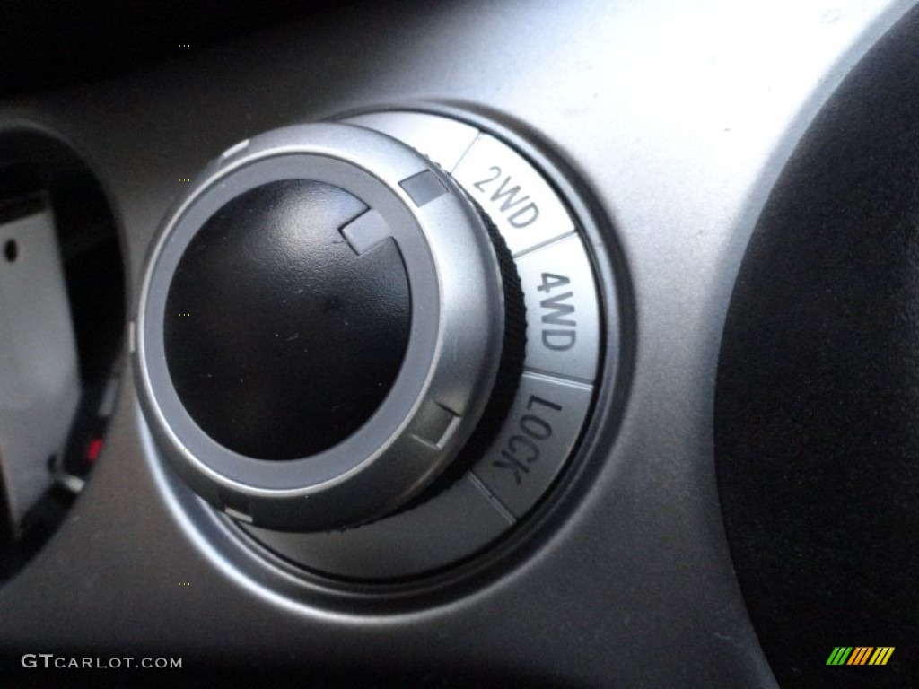 2009 Outlander XLS 4WD - Graphite Gray Pearl / Black photo #20