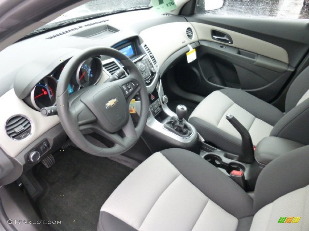 Jet Black Medium Titanium Interior 2013 Chevrolet Cruze Ls