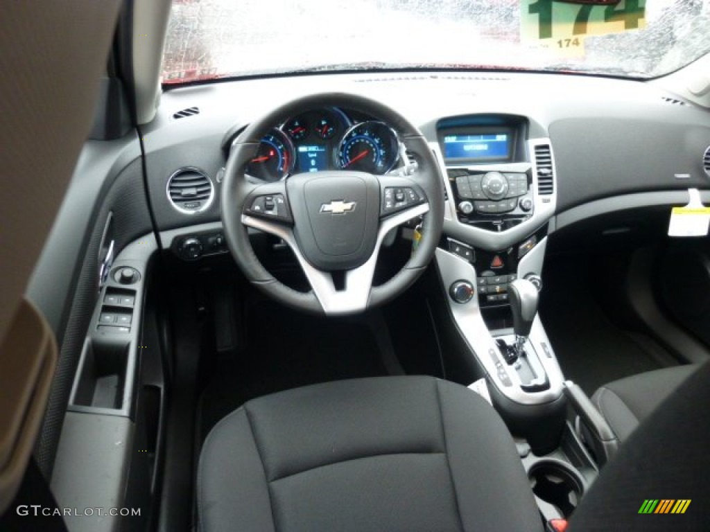 2013 Chevrolet Cruze LT/RS Jet Black Dashboard Photo #74954347