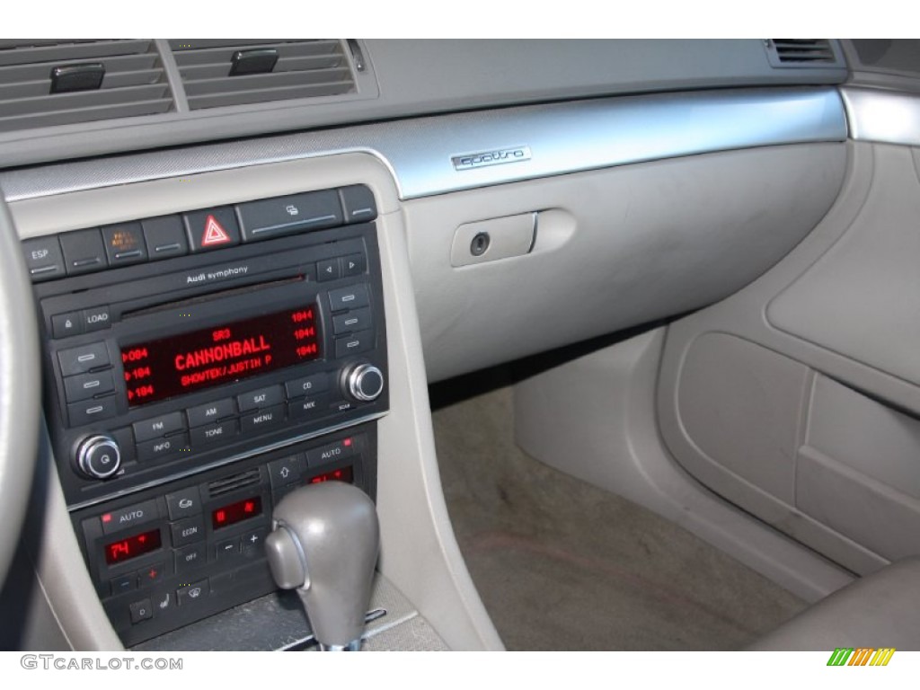2008 A4 2.0T quattro Sedan - Light Silver Metallic / Light Gray photo #12