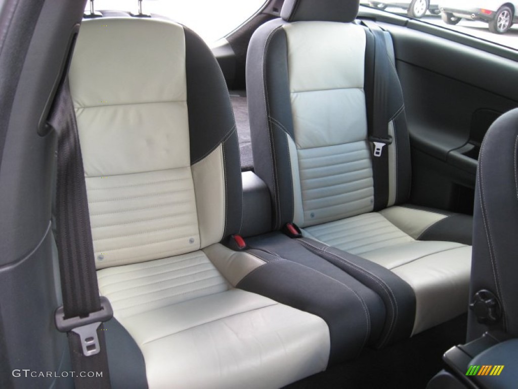 2008 Volvo C30 T5 Version 2.0 R-Design Rear Seat Photos