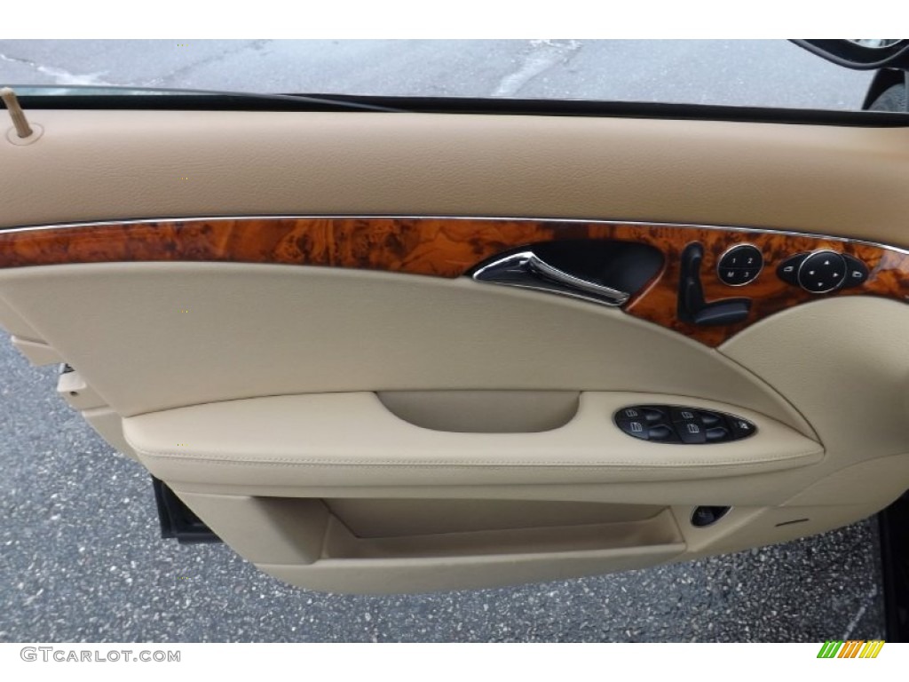 2009 Mercedes-Benz E 350 4Matic Sedan Door Panel Photos