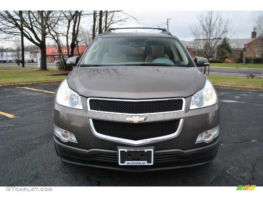 2009 Traverse LT - Desert Brown Metallic / Cashmere/Dark Gray photo #2