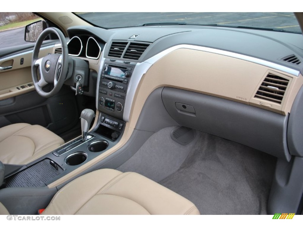 2009 Chevrolet Traverse LT Cashmere/Dark Gray Dashboard Photo #74960851