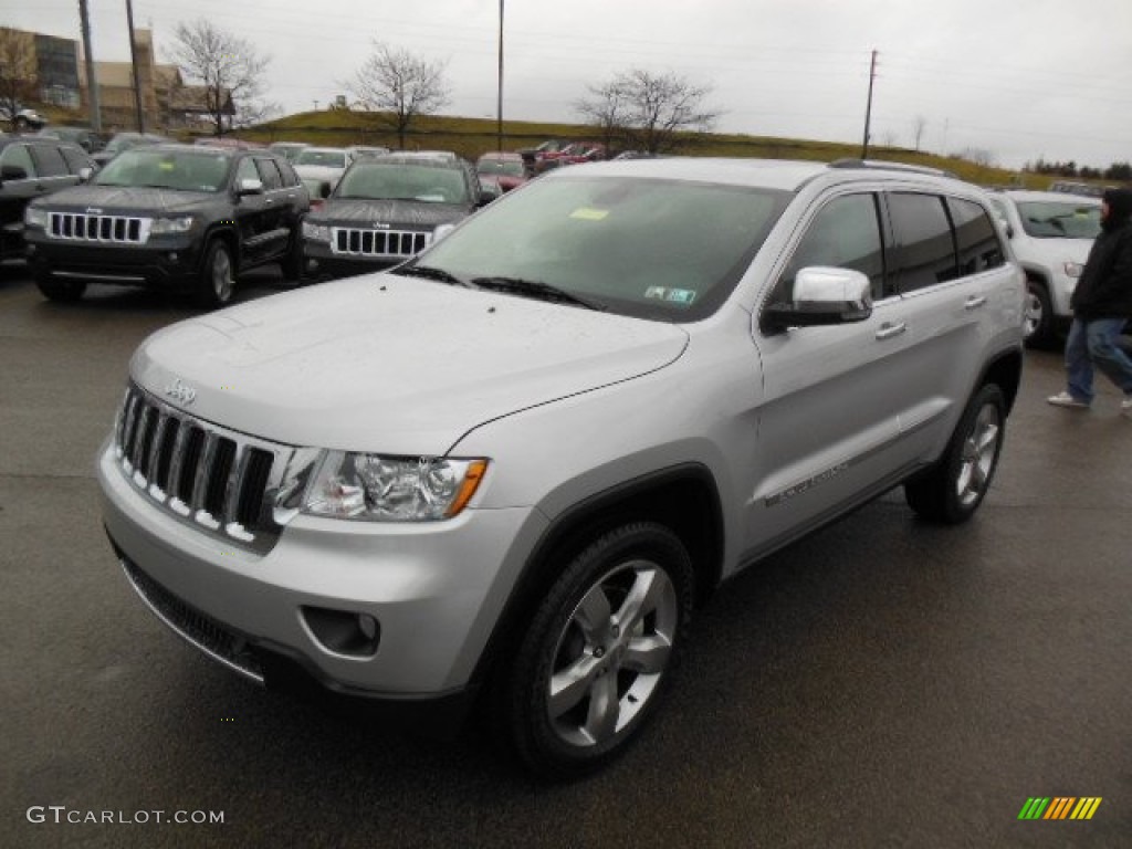 2013 Grand Cherokee Limited 4x4 - Bright Silver Metallic / Black photo #2