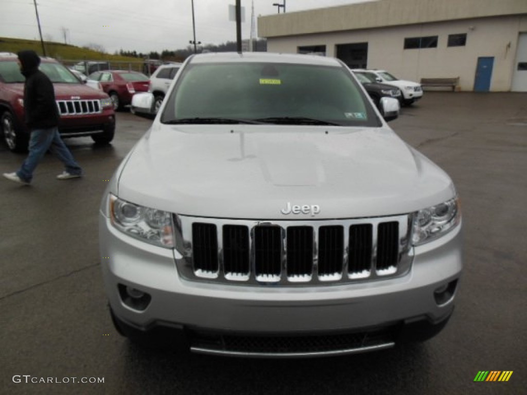 2013 Grand Cherokee Limited 4x4 - Bright Silver Metallic / Black photo #3