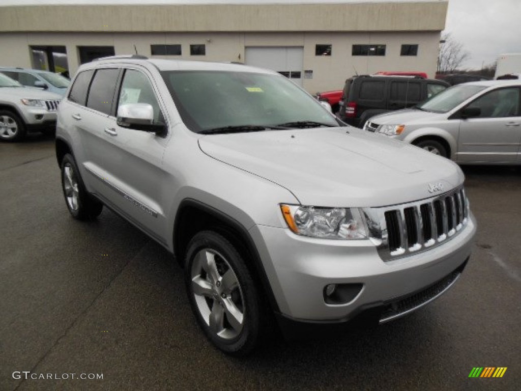 2013 Grand Cherokee Limited 4x4 - Bright Silver Metallic / Black photo #4