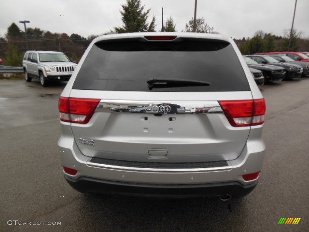 2013 Grand Cherokee Limited 4x4 - Bright Silver Metallic / Black photo #7