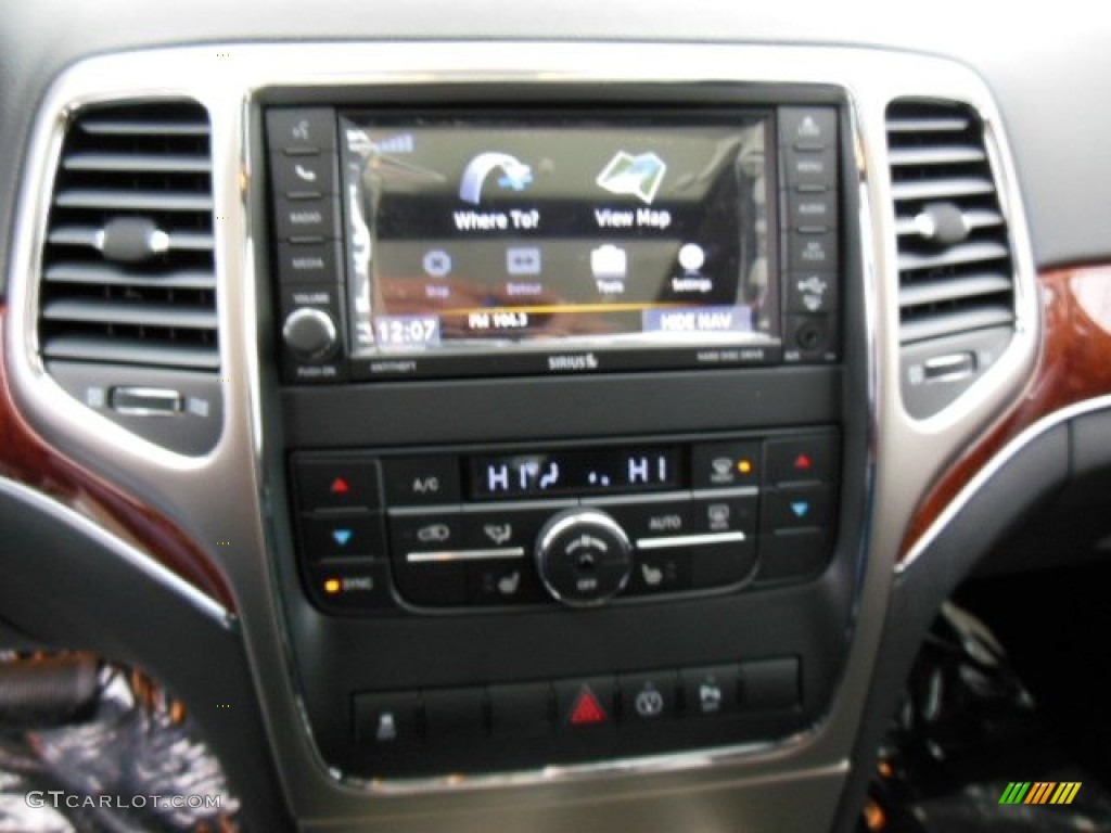 2013 Grand Cherokee Limited 4x4 - Bright Silver Metallic / Black photo #17