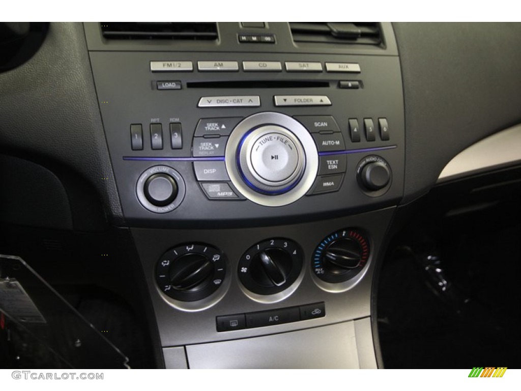 2010 Mazda MAZDA3 s Sport 5 Door Controls Photo #74967173
