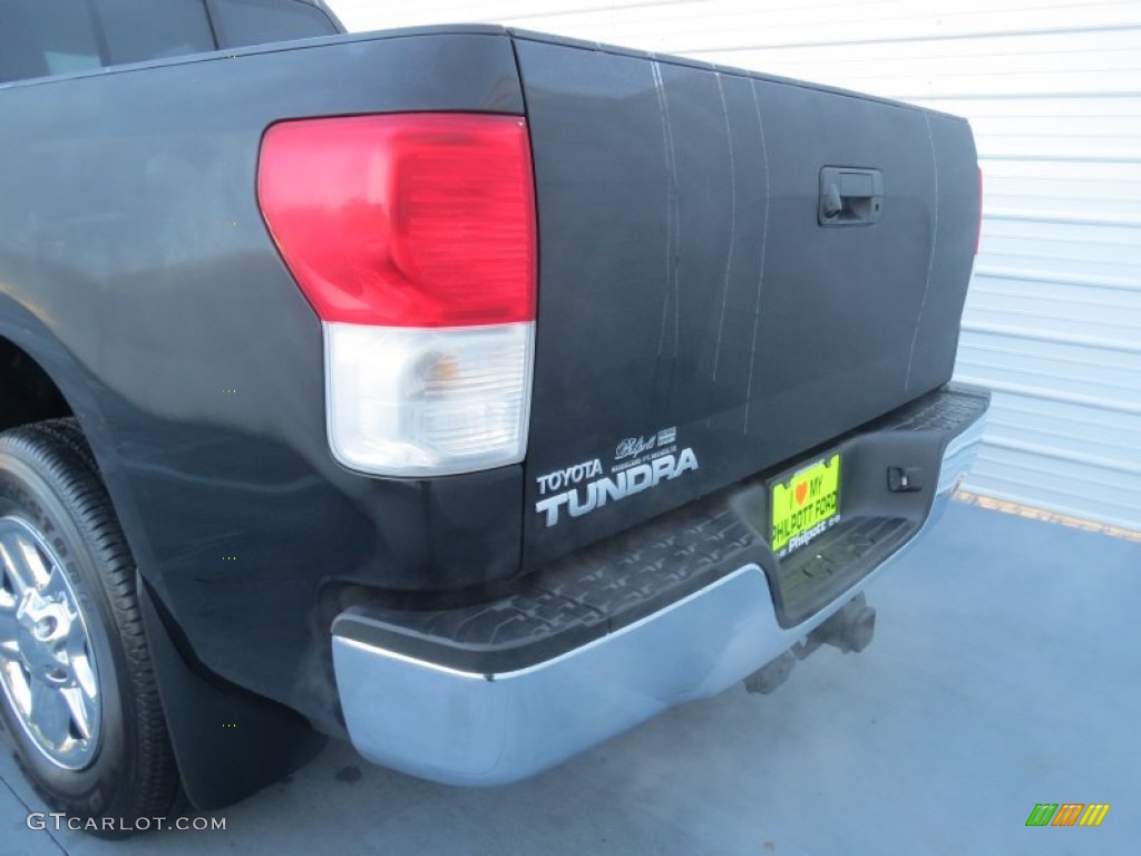 2011 Tundra SR5 Double Cab - Black / Graphite Gray photo #18