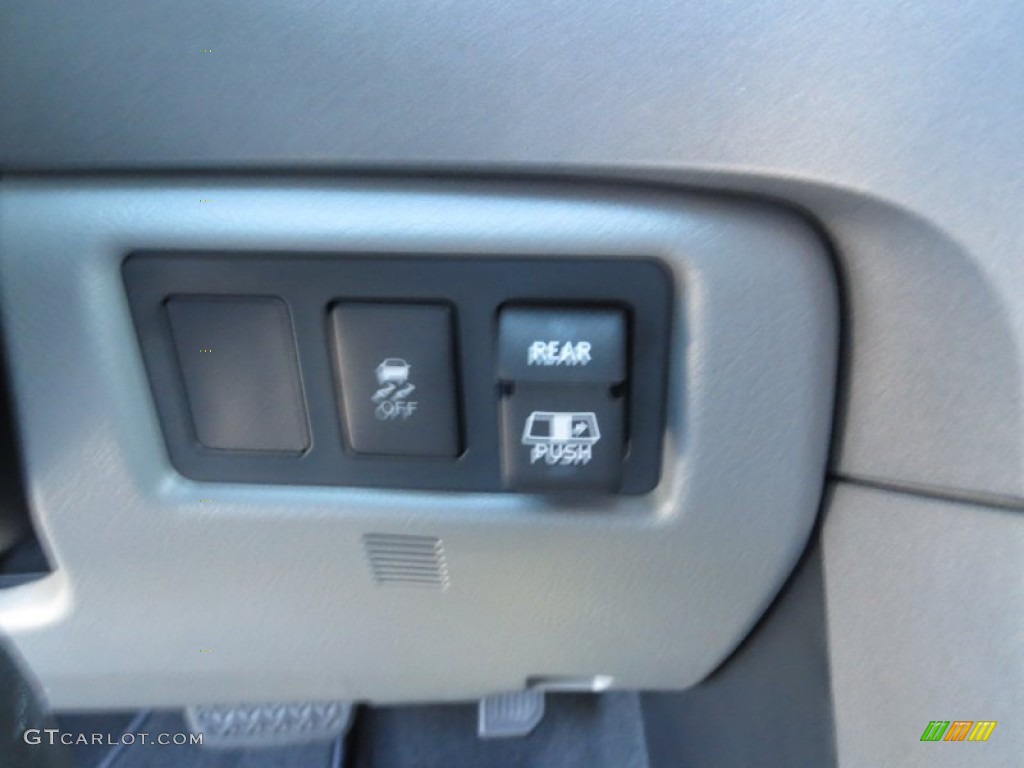 2013 Tundra TSS CrewMax - Magnetic Gray Metallic / Graphite photo #31