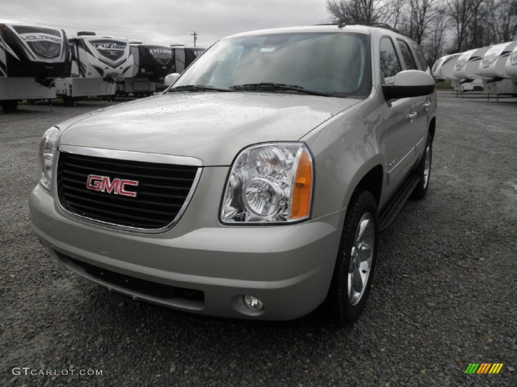 2013 Yukon SLE - Champagne Silver Metallic / Ebony photo #3