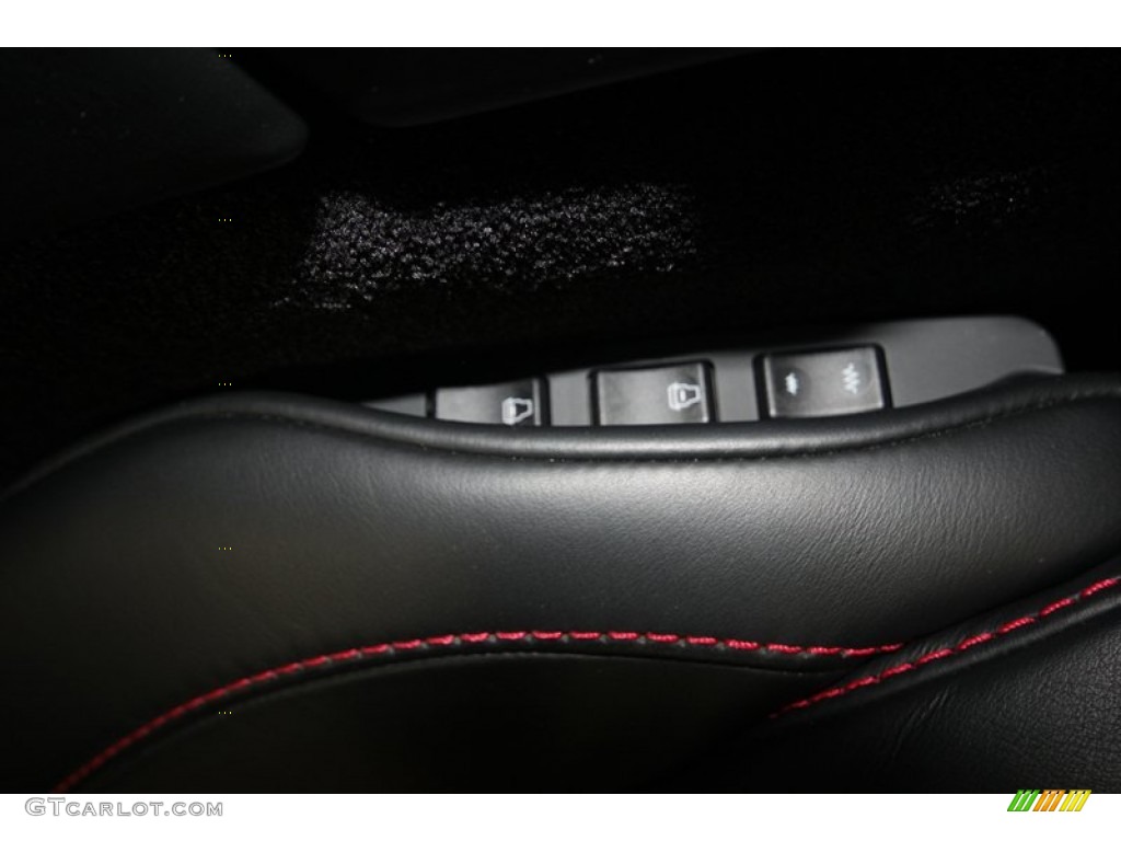 2007 Aston Martin V8 Vantage Coupe Controls Photo #74970643