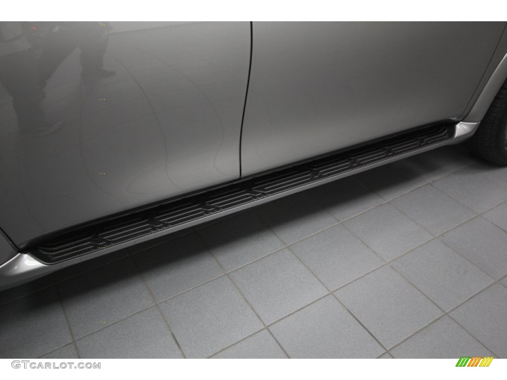 2011 QX 56 - Platinum Graphite / Graphite photo #55