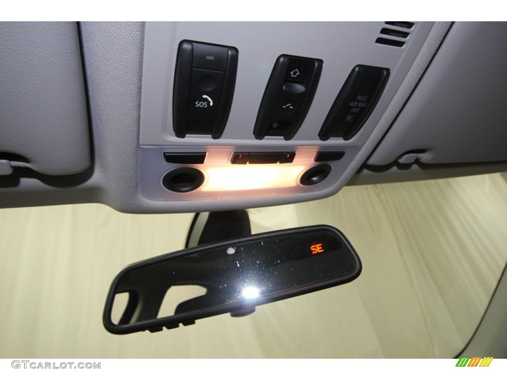 2010 3 Series 328i Sedan - Jet Black / Black photo #19