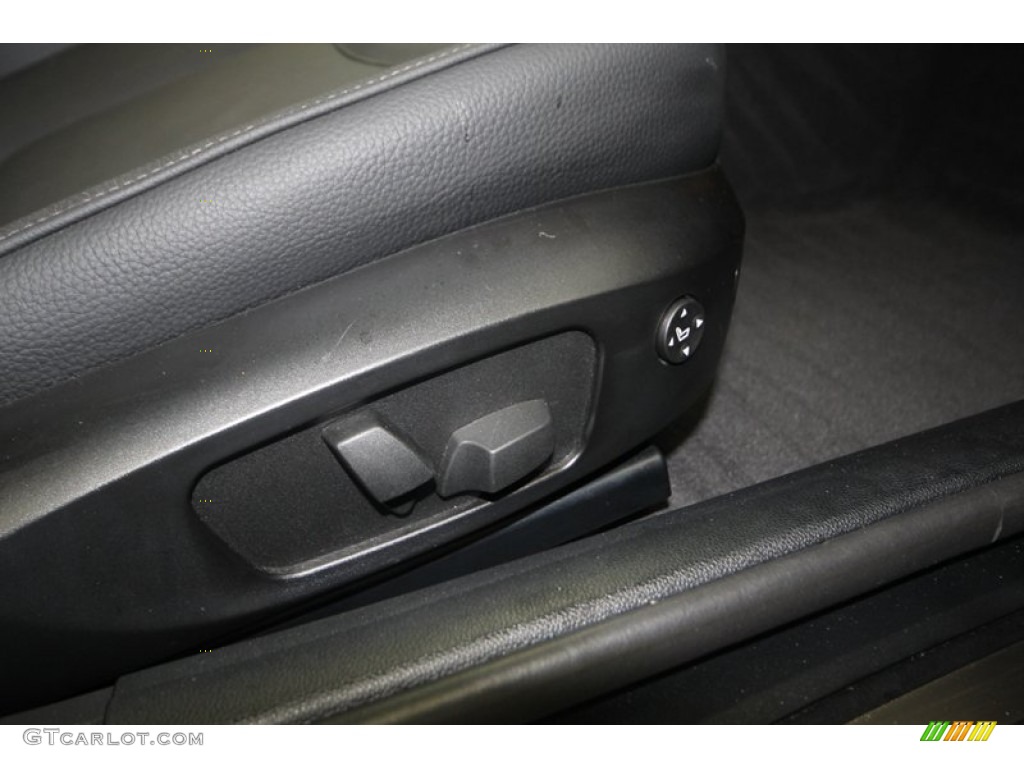 2010 3 Series 328i Sedan - Jet Black / Black photo #36