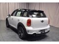 Light White - Cooper S Countryman Photo No. 19