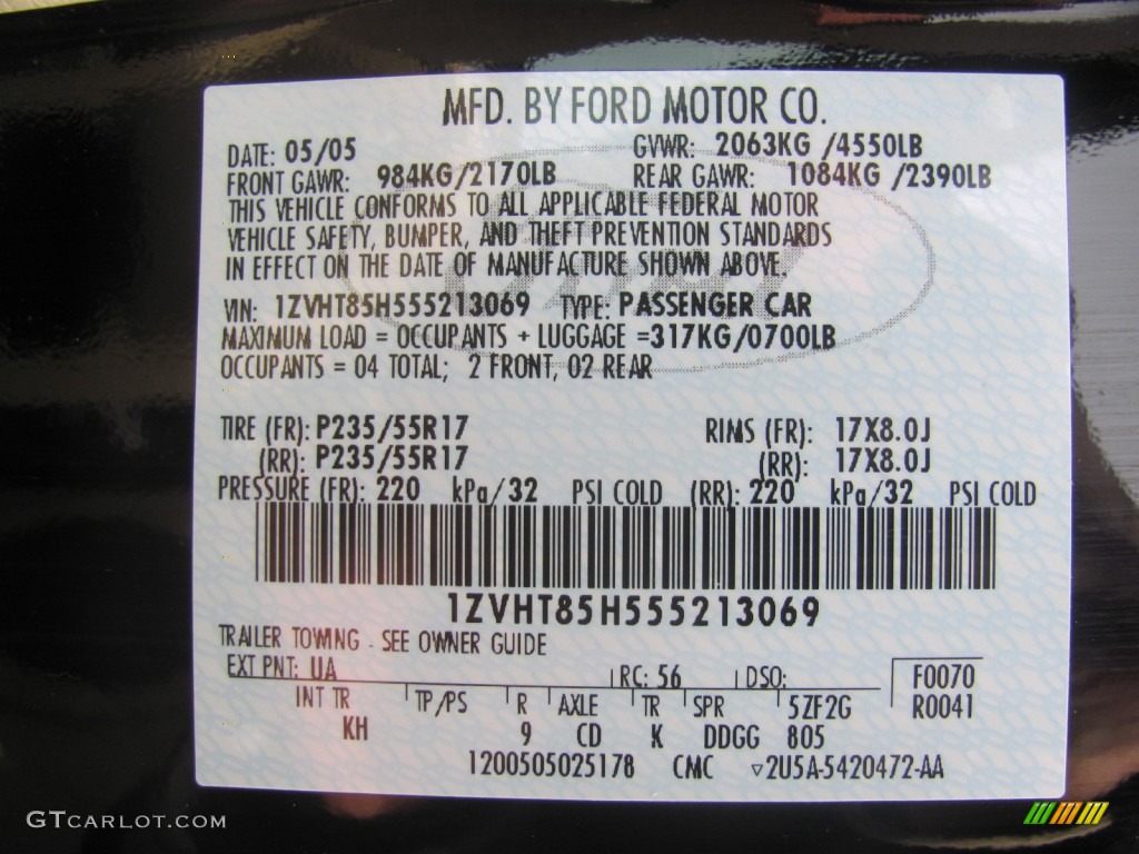 2005 Mustang GT Premium Convertible - Black / Medium Parchment photo #13