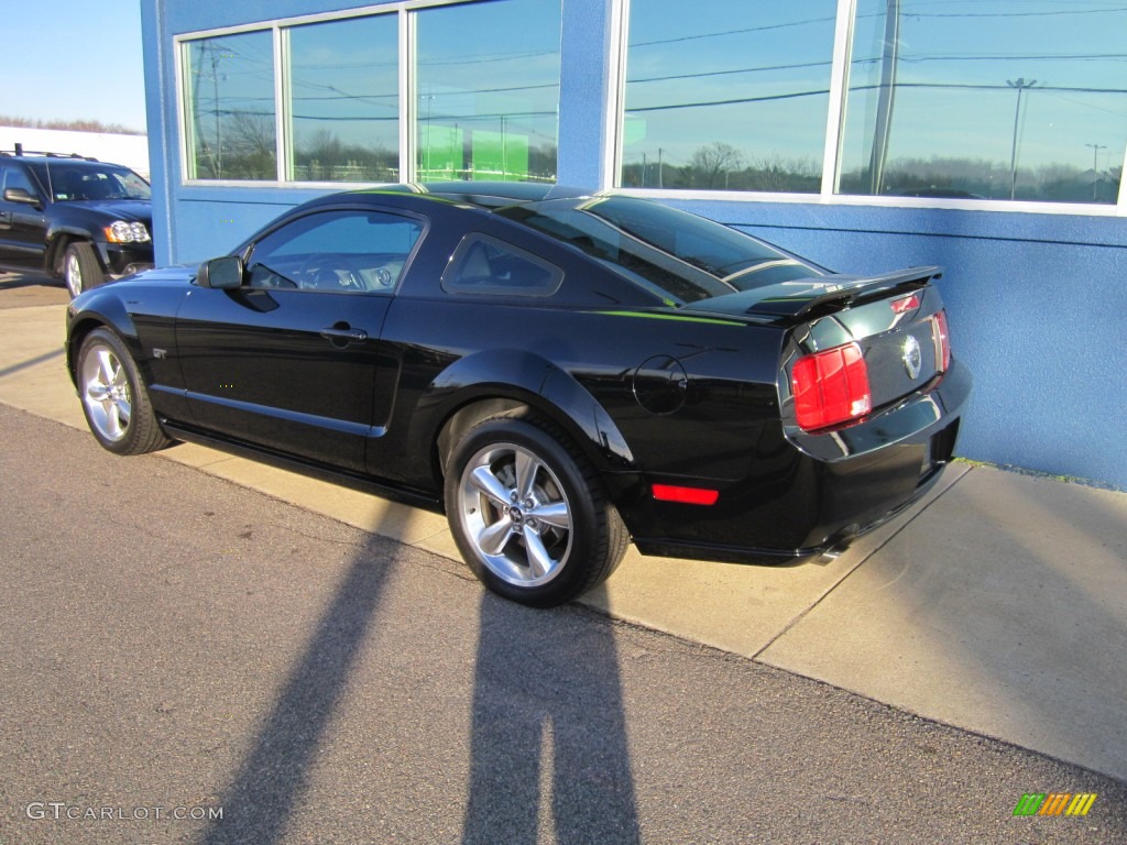 2006 Mustang GT Deluxe Coupe - Black / Dark Charcoal photo #3