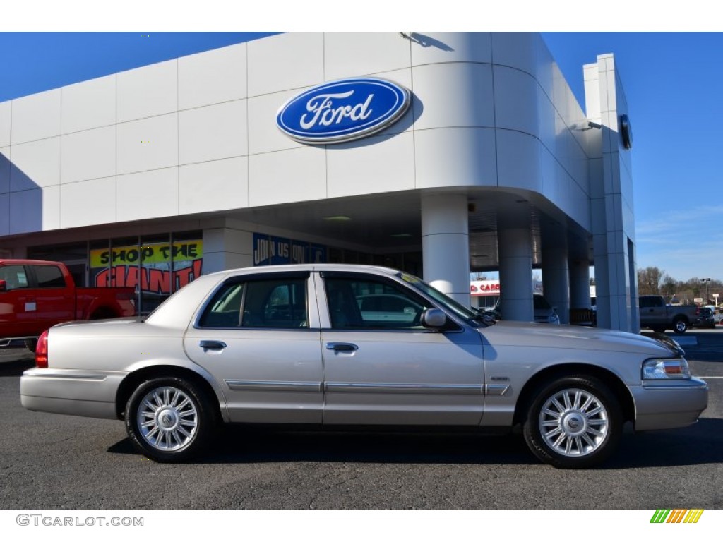 2009 Grand Marquis LS - Smokestone Metallic / Light Camel photo #2