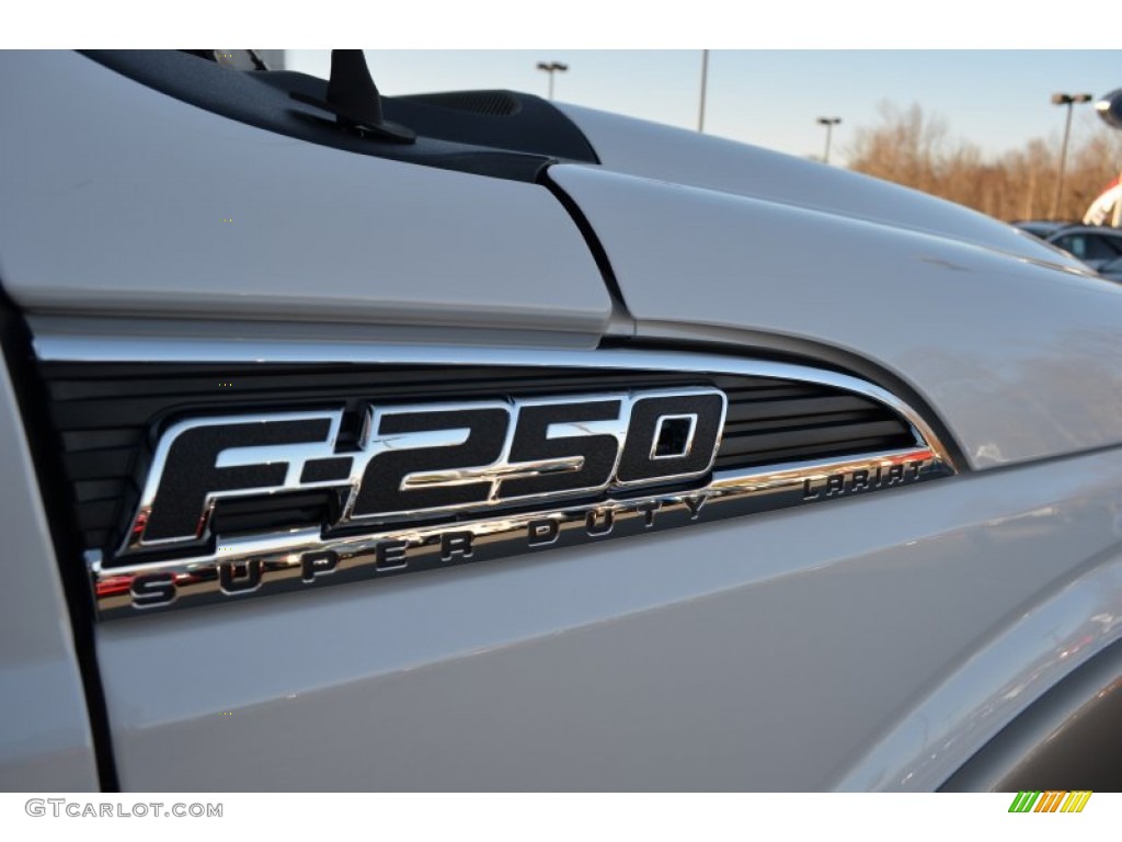 2013 Ford F250 Super Duty Lariat Crew Cab 4x4 Marks and Logos Photos