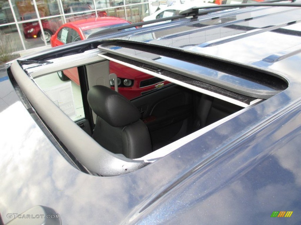 2013 Suburban LTZ 4x4 - Blue Ray Metallic / Ebony photo #34