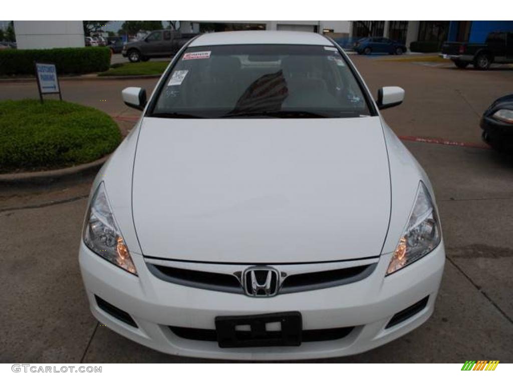 2007 Accord SE V6 Sedan - Taffeta White / Ivory photo #2