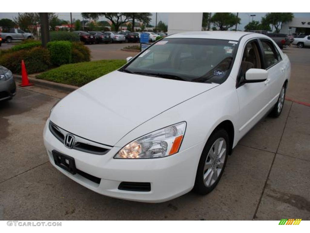 2007 Accord SE V6 Sedan - Taffeta White / Ivory photo #3